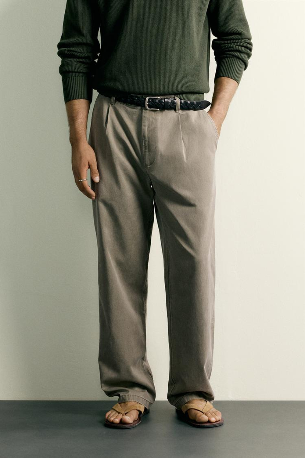 ZARA БРЮКИ ЧИНОС RELAXED FIT СО СКЛАДКАМИ, ЗЕЛЕНЫЙ