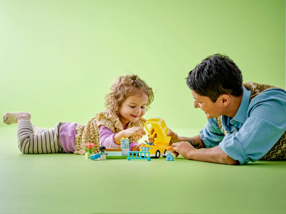 Конструктор LEGO Duplo 10988 Поездка на автобусе