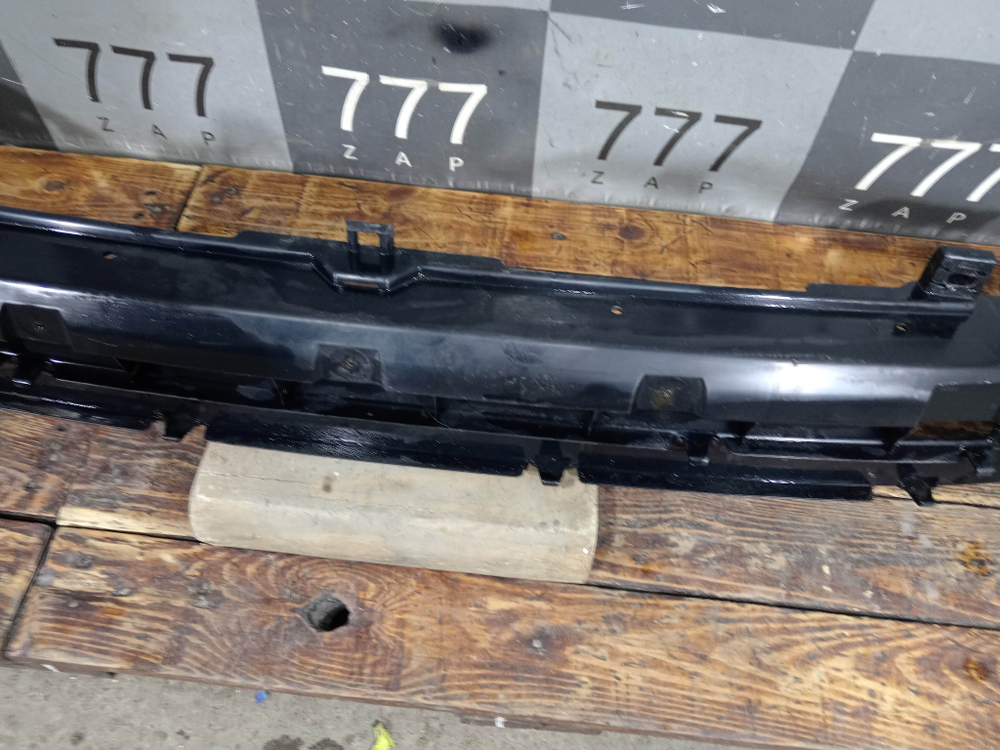 Кронштейн переднего бампера Land Rover Discovery Sport (L550) 14-нв Б/У Оригинал LR096607