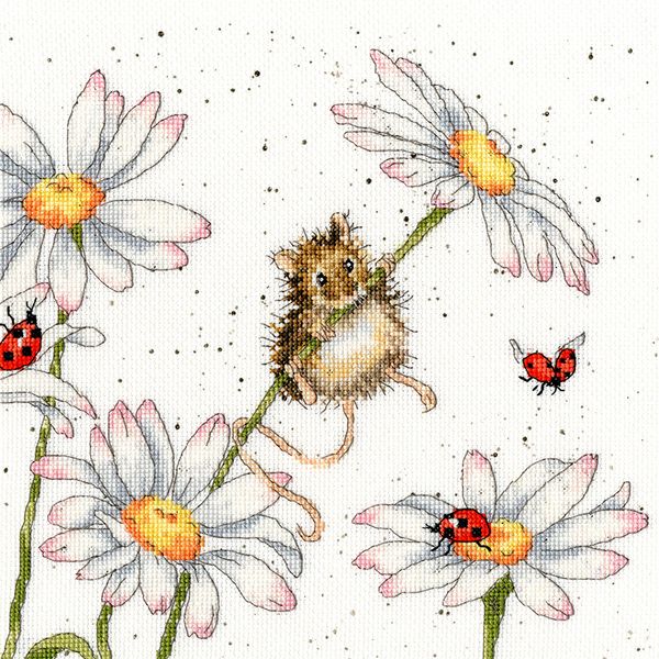 Набор для вышивания нитками Bothy Threads, Daisy Mouse (Ромашковая мышка), 26х26 см