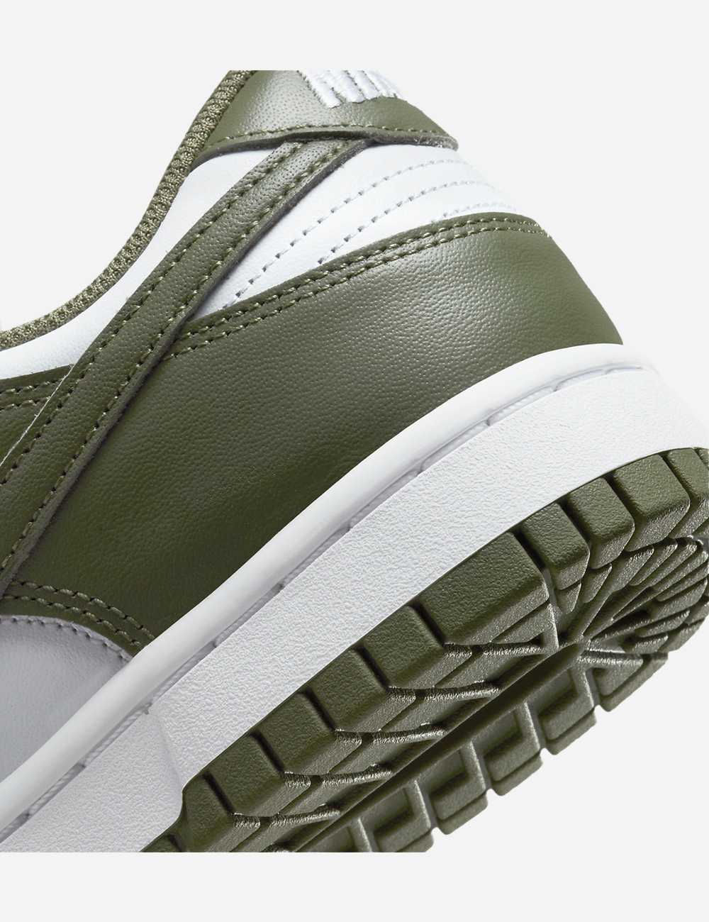 Nike Dunk Low "Medium Olive"