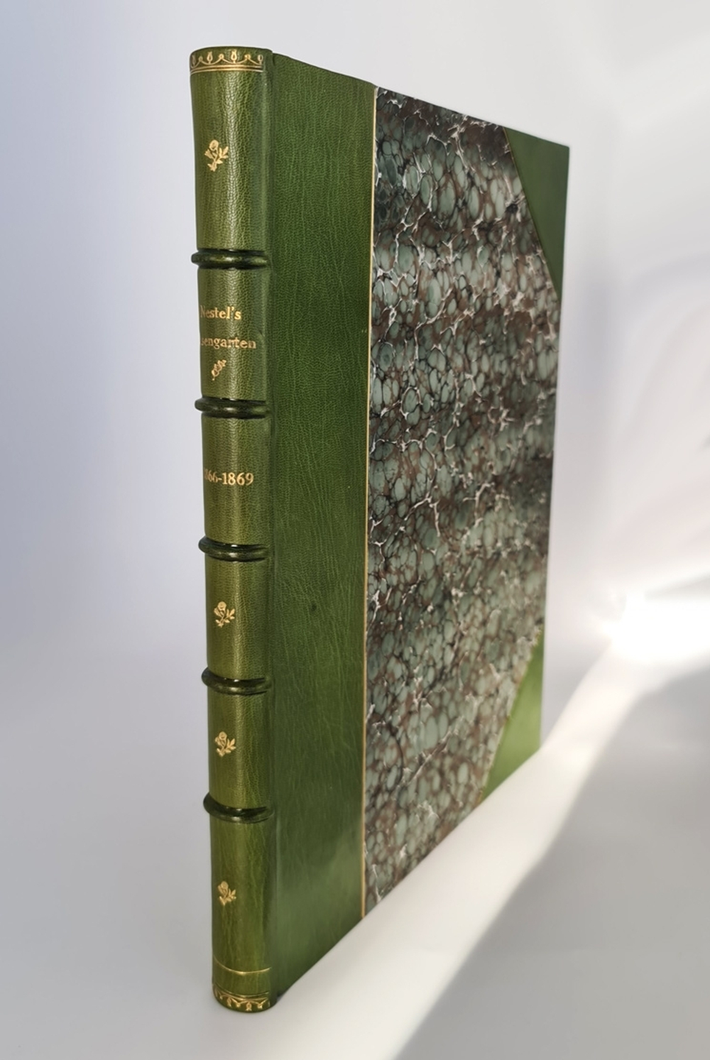 "Nestel`s Rosengarten. [  Сад роз Нестела]". E. Schweizerbartsche Verlagshandlung. 1869г.