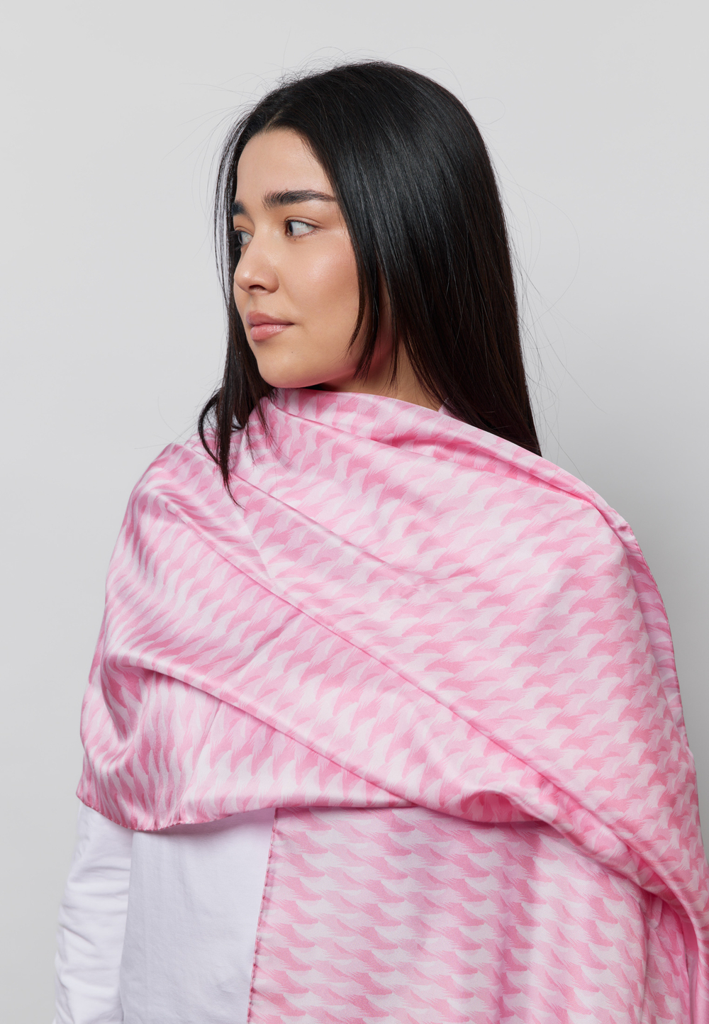 Шелковый палантин ARGYMAQ PINK 68*180
