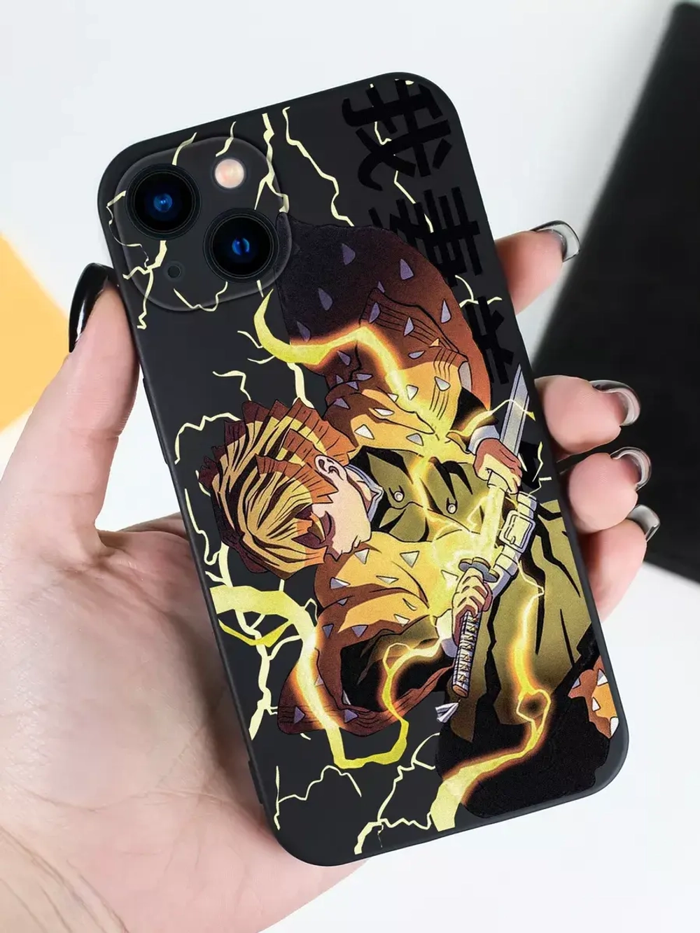 Чехол на iPhone 13 с принтом