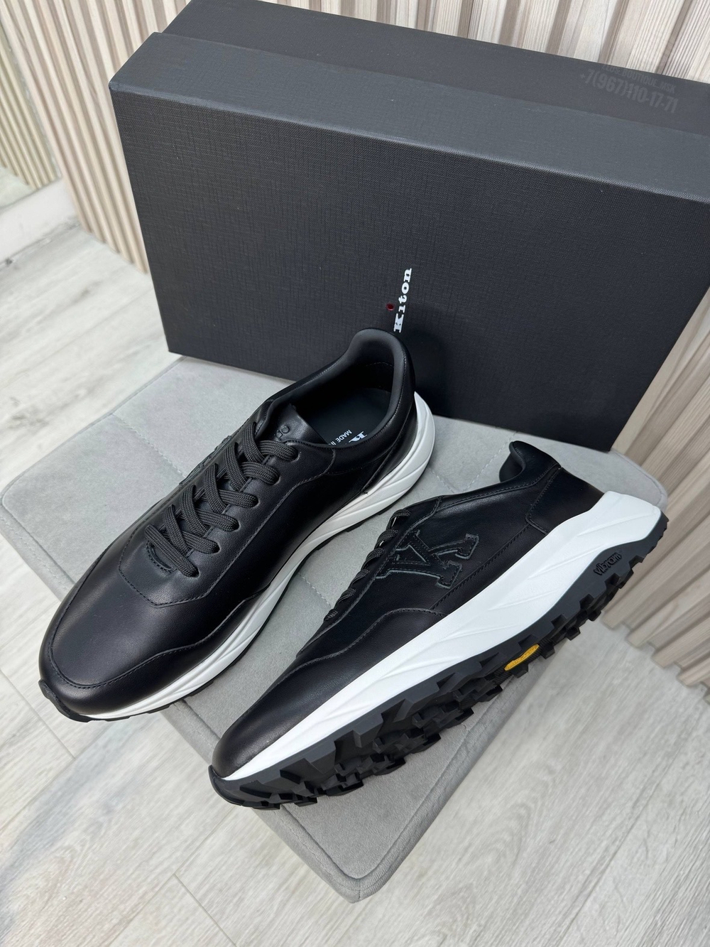 Кроссовки Kiton