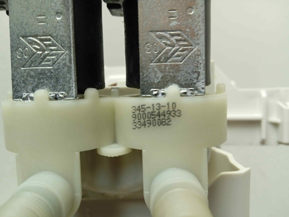 WIS24140OE/47 кт173 Заливной шланг с аквастопом для стиральной машины Bosch WIS24140OE/47 б/у