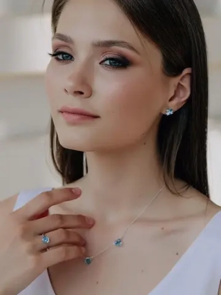 Кольцо Миражи тонкое с голубым кристаллом Swarovski