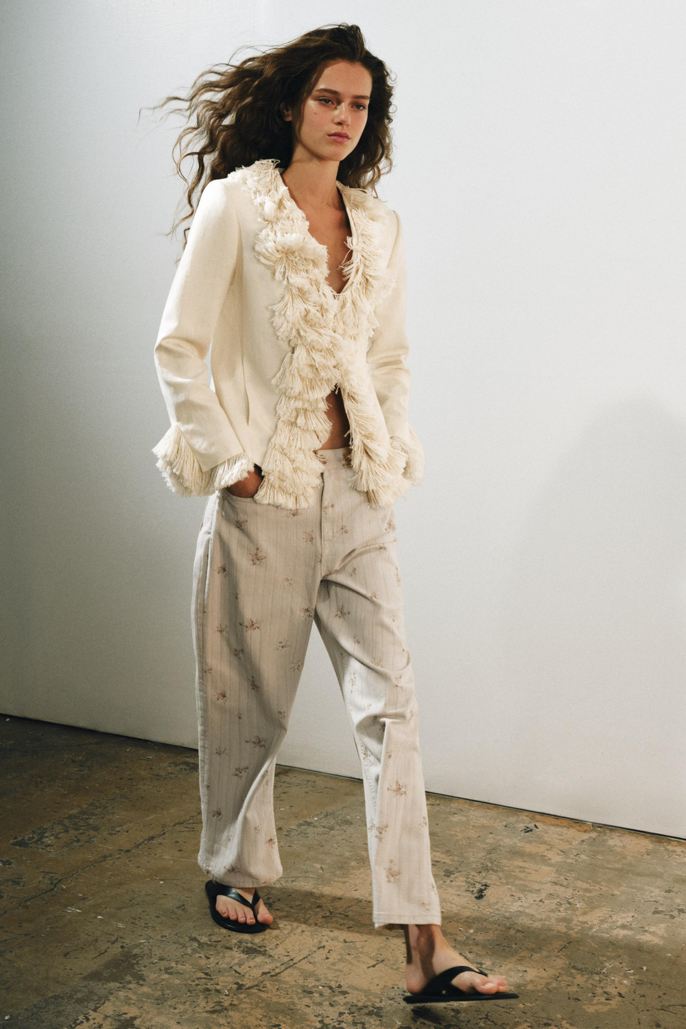 ZARA КУРТКА С БАХРОМОЙ И ЛЬНОМ — ZW COLLECTION, ЭКРЮ