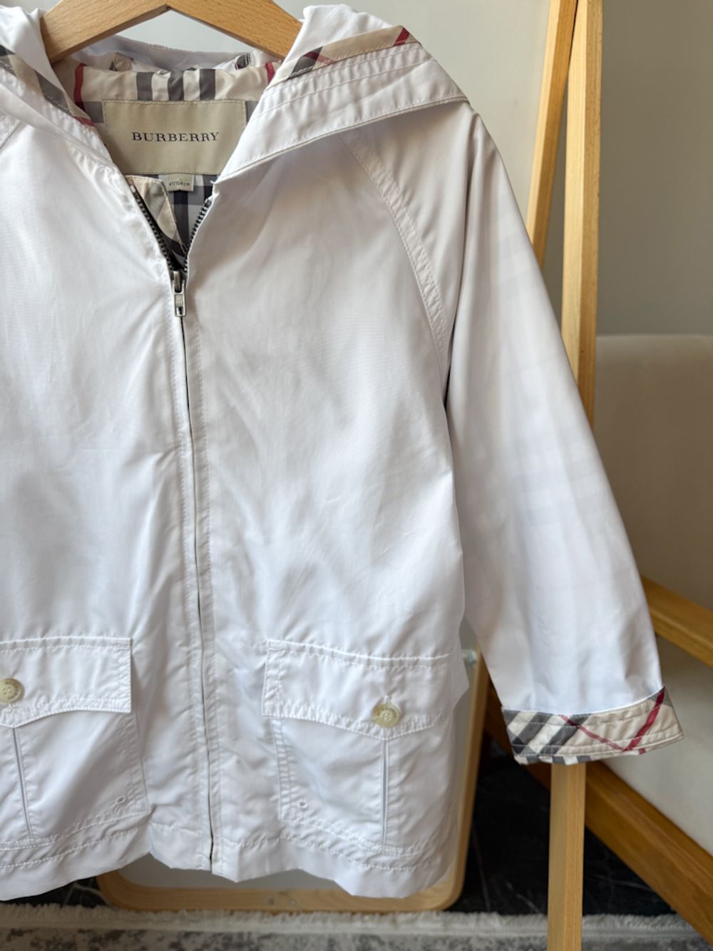 Ветровка Burberry, 104