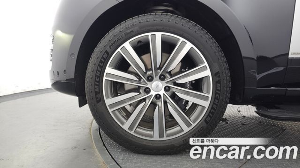 Land Rover Range Rover P550E AB — 2025