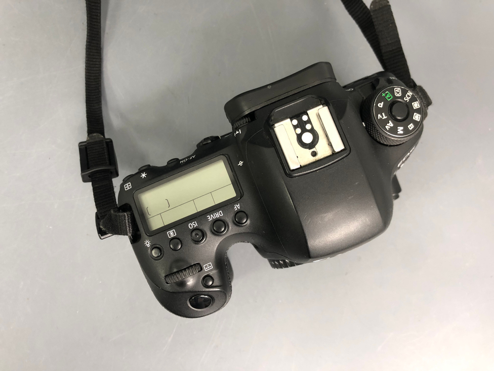 Canon EOS 6D Mark II (358.000 кадров)