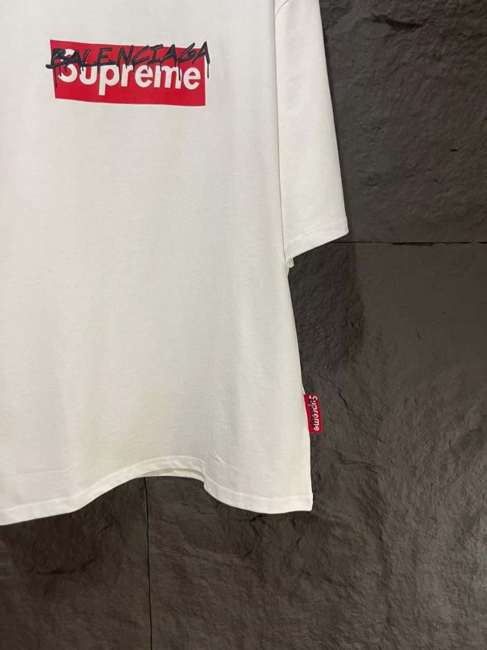 Футболка Balenciaga