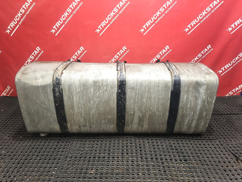 Бак топливный в сборе 730L