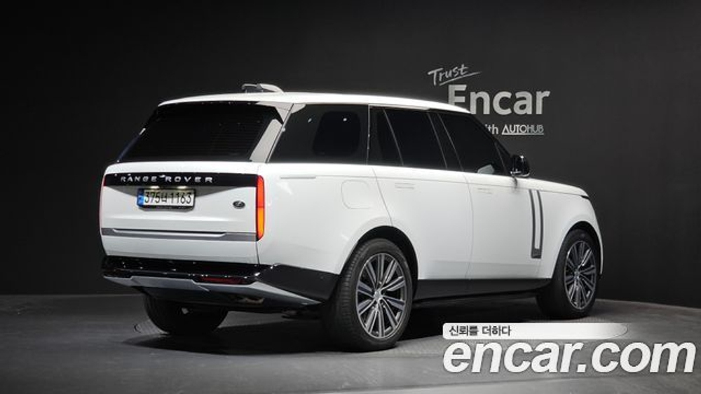 Land Rover Range Rover P530 Autobiography — 2023