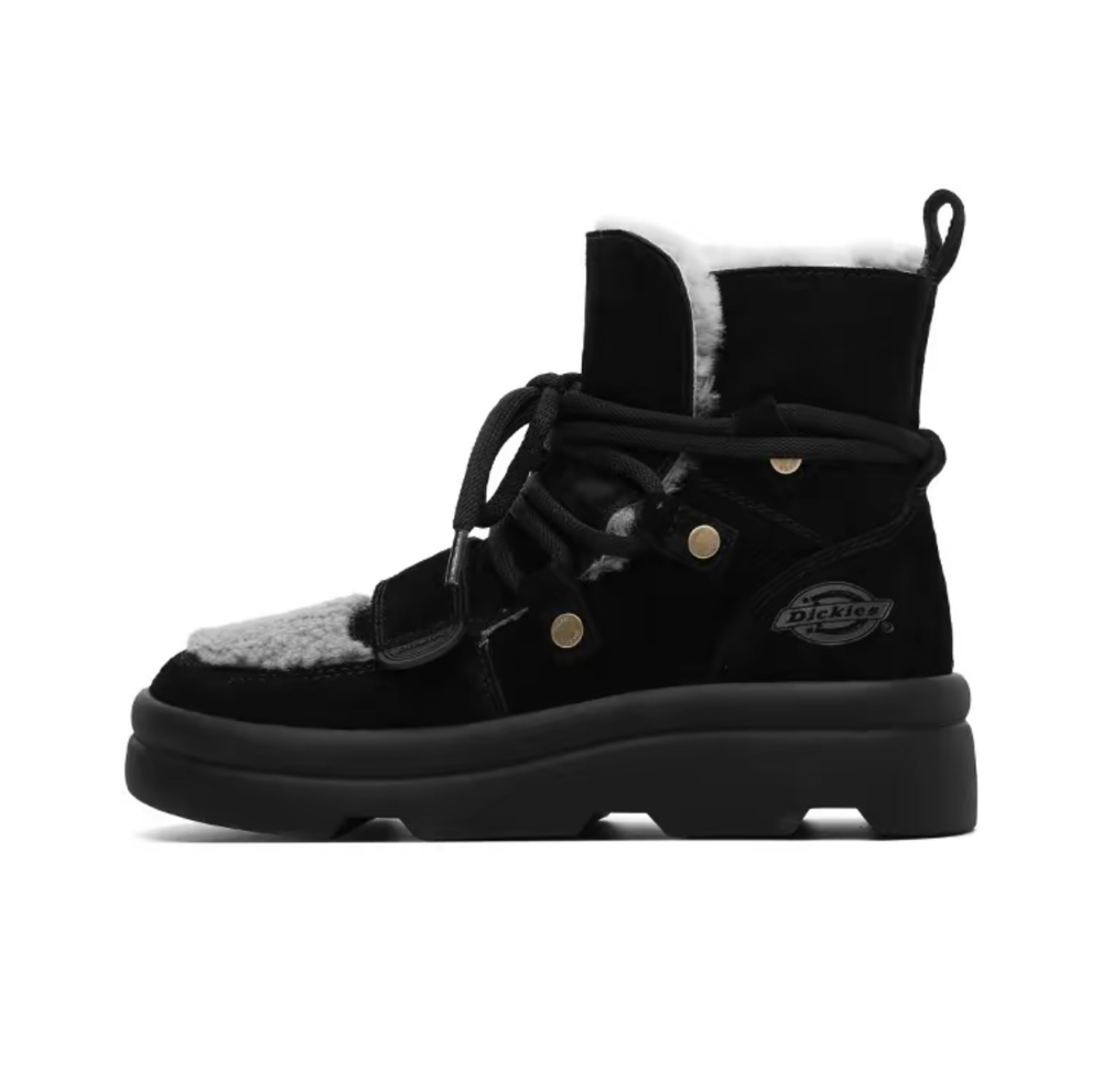 alt="Dickies Black Moon 234W50LXS09B лимитированная арт-серия вид сбоку на белом фоне"