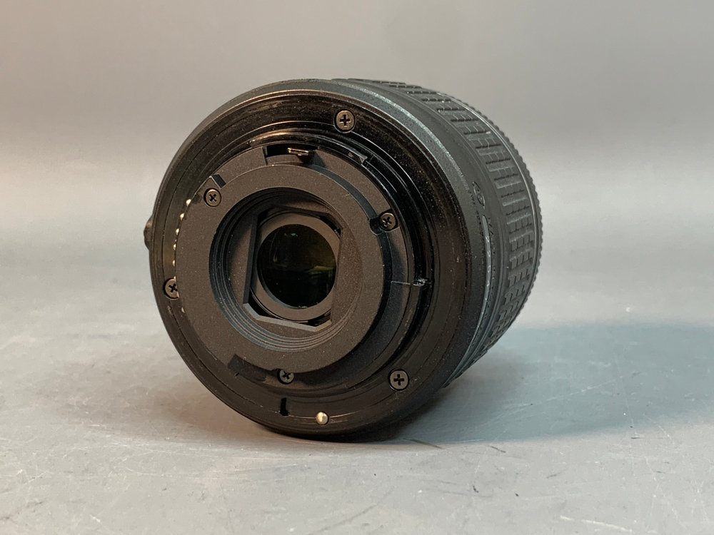Nikon D5600 kit AF-P 18-55mm VR 11.282 кадров