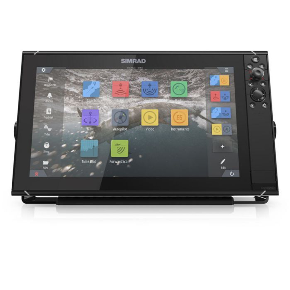 SIMRAD NSS16 evo3 with world basemap