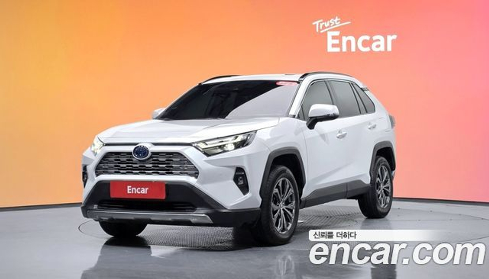 Toyota RAV4 2,5 4WD Hybrid LTD — 2024