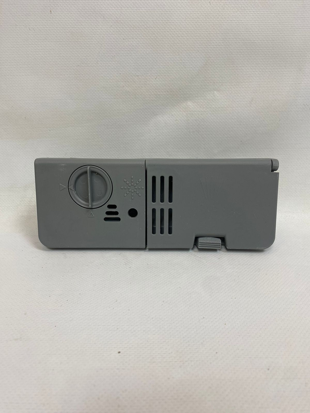 ADG555WH ктпд21 Дозатор моющих средств для посудомоечных машин Whirlpool 480140101068 б/у