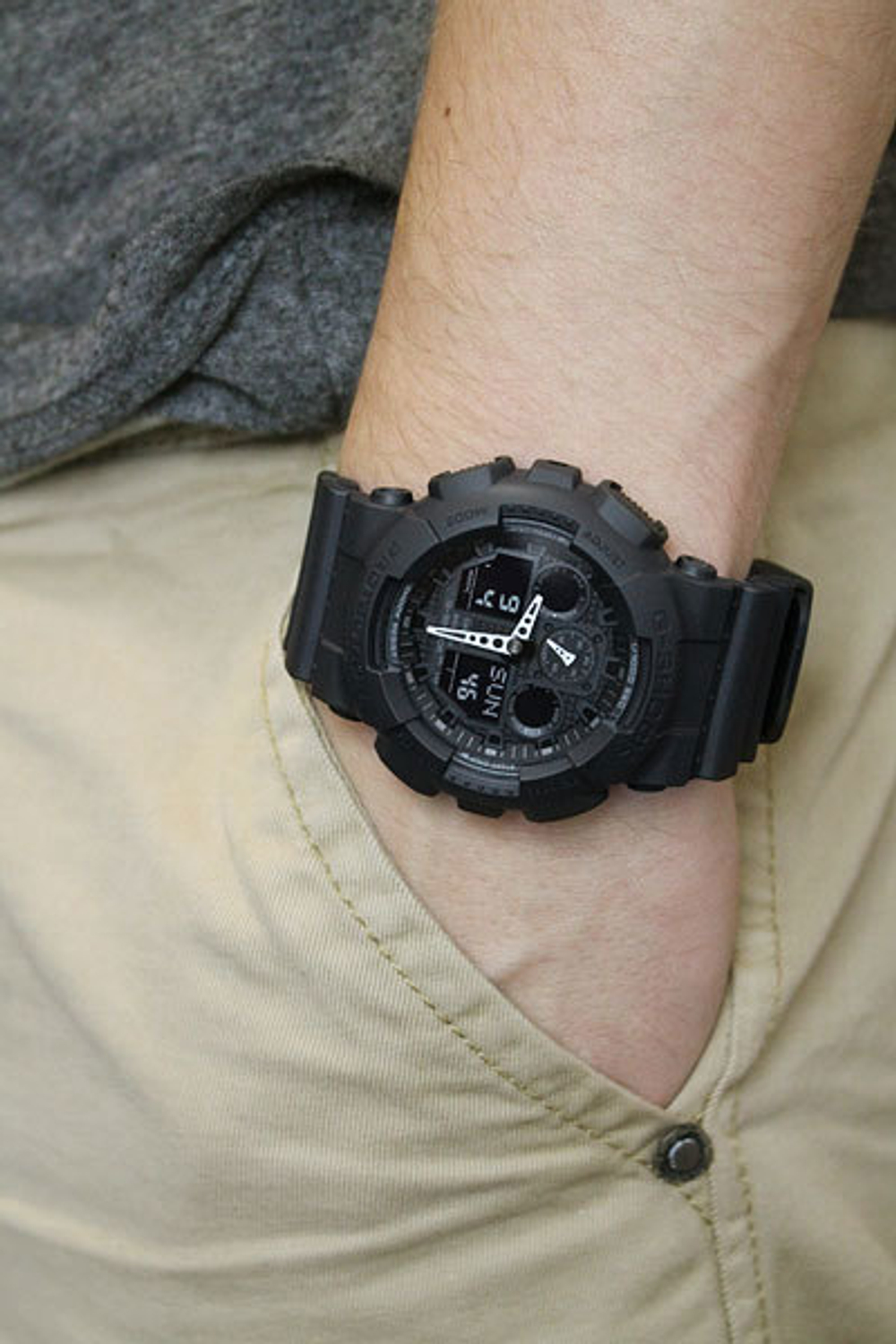 Японские наручные часы Casio G-SHOCK GA-100-1A1