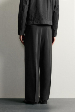 ZARA БРЮКИ RELAXED FIT СО СКЛАДКАМИ, ЧЕРНЫЙ