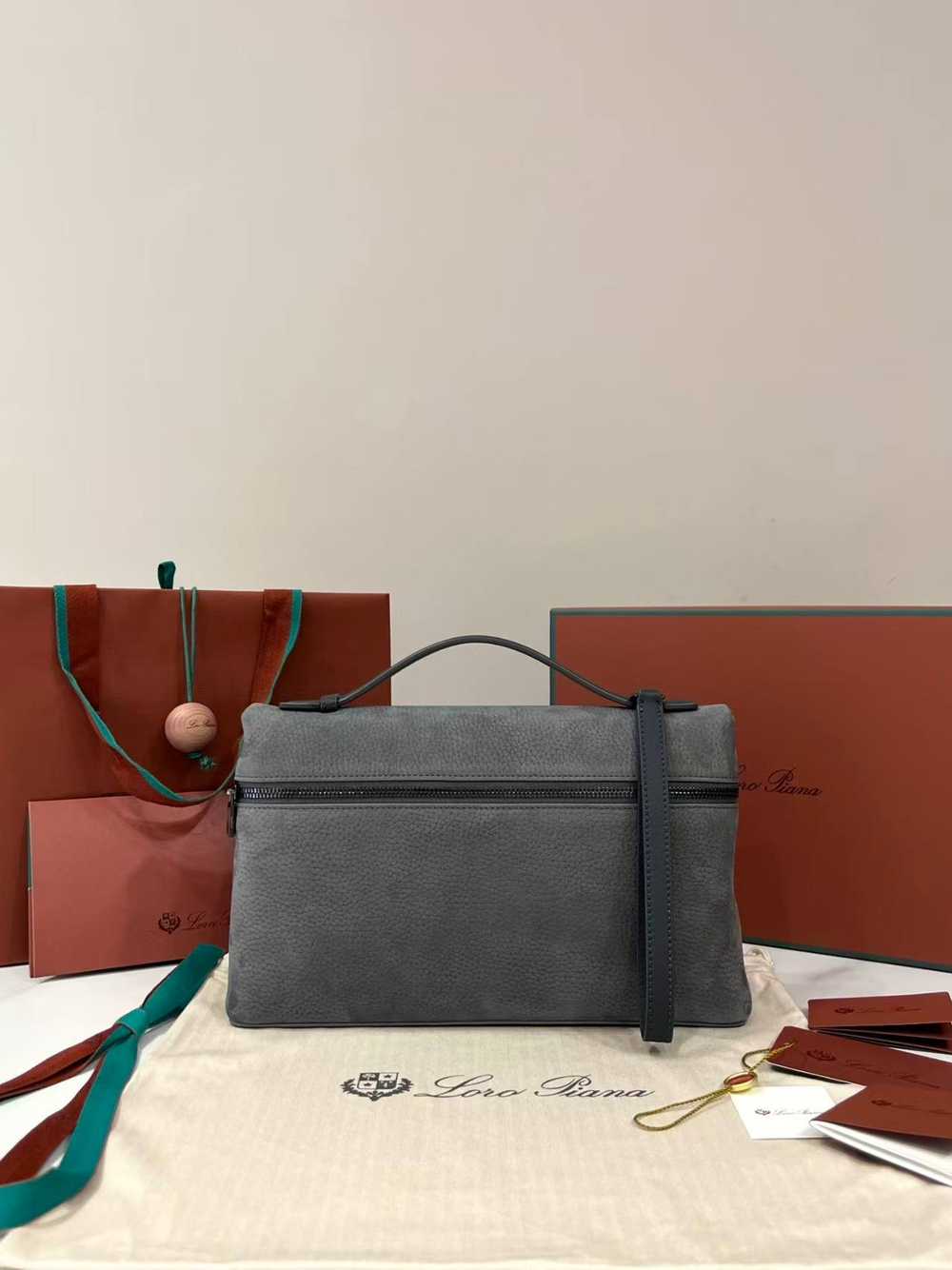 Клатч Loro Piana Extra Pouch L29