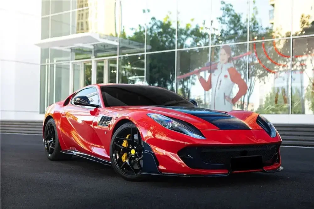 Карбоновые боковые юбки для Ferrari 812 Superfast Феррари