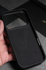 Чехол на iPhone 17 PRO с натуральным карбоном