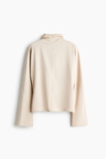 Атласный топ с воротником-полуводолазкой - H&M