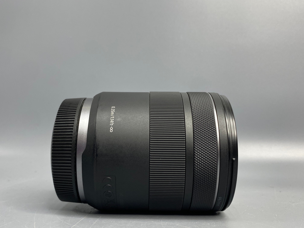 Canon RF 85mm F2 Macro IS STM