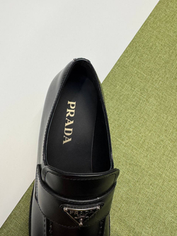 Лоферы Prada