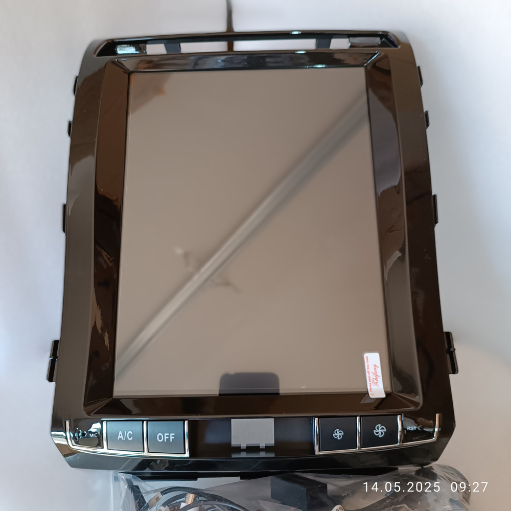 Установочный комплект для TOYOTA Land Cruiser 200 2007-2015 Elegance  KUBERG ZF-1220-GE