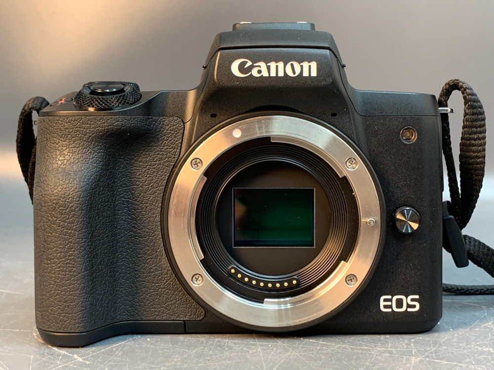 Canon EOS M50 Kit 15-45 mm 12000 кадров