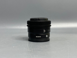 Sony FE 40mm 2.5 G едва заметная точка грибка