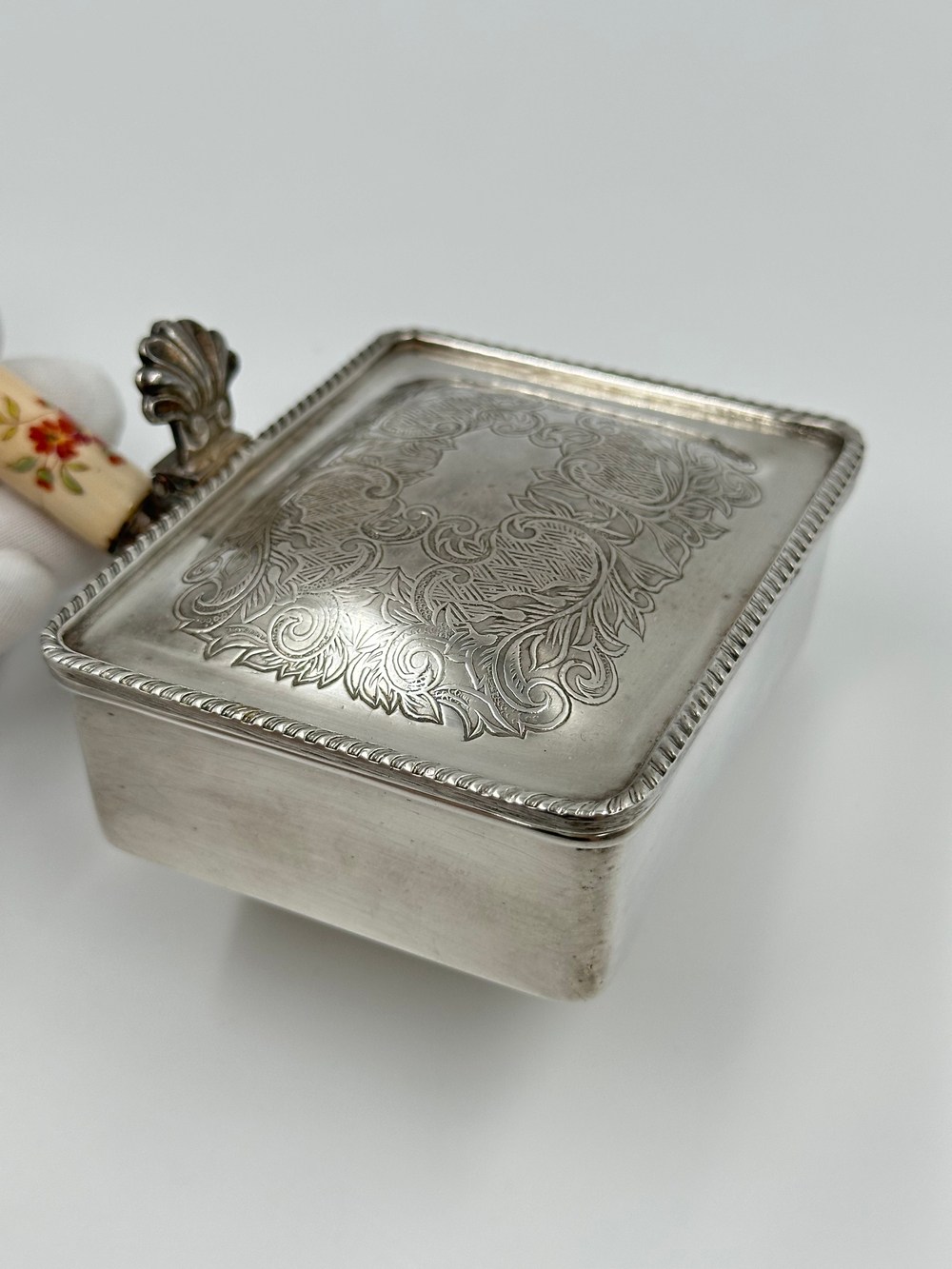 «Молчаливый дворецкий» Silent Butler Mappin & Webb