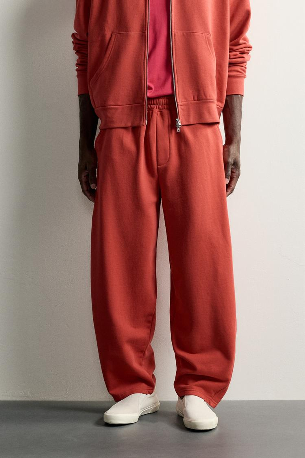 ZARA БАЗОВЫЕ БРЮКИ-ДЖОГГЕРЫ BALLOON FIT, КРАСНЫЙ