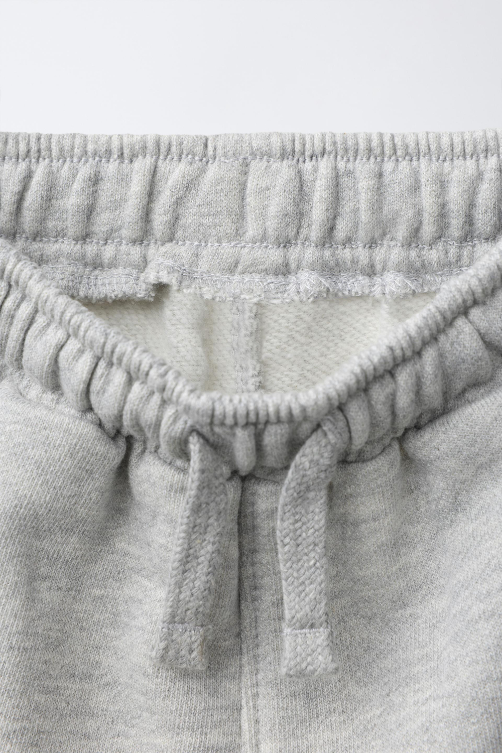 ZARA ОДНОТОННЫЕ БРЮКИ-БАНАНЫ, СЕРЫЙ