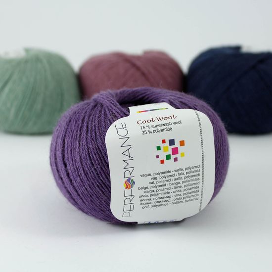 Пряжа Cool Wool 4-ply PERFORMANCE (75% шерсть супервош, 25% полиамид)