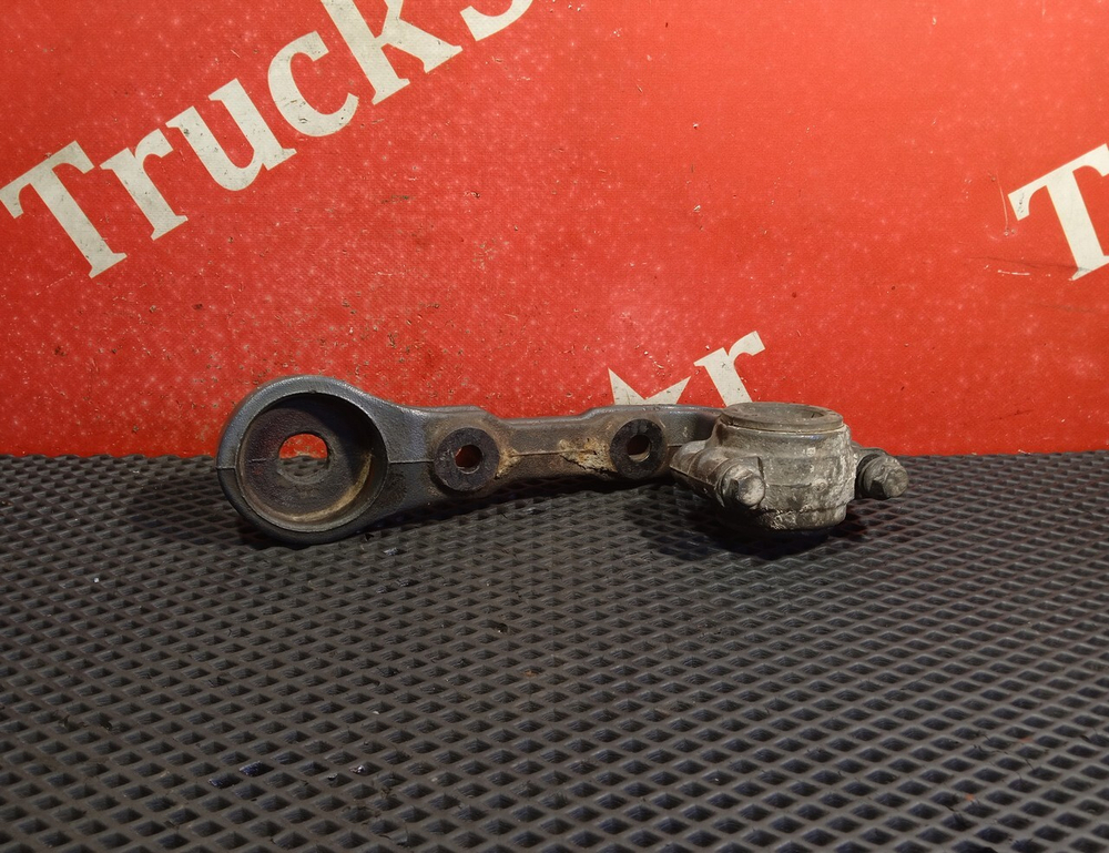 Кронштейн переднего стабилизатора 2019 г.