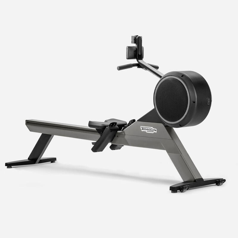 Гребной тренажер Technogym SKILLROW