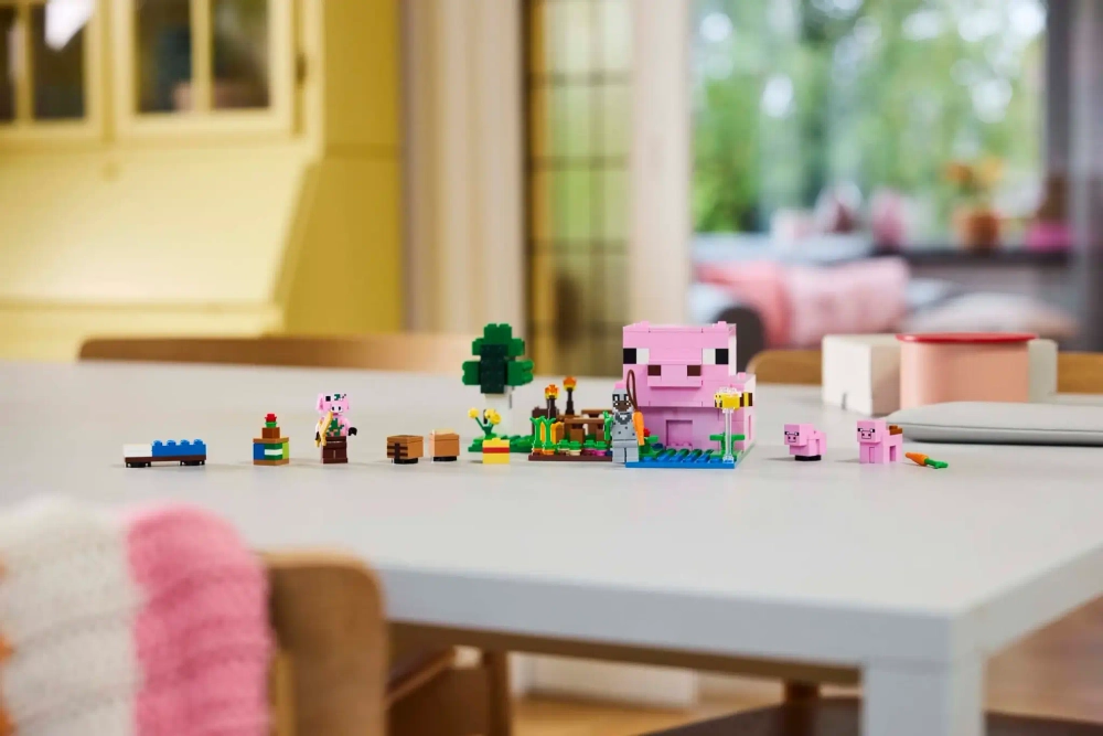Конструктор LEGO Minecraft 21268 Домик для поросят