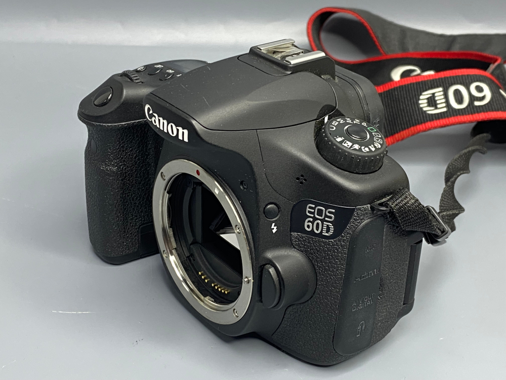 Canon EOS 60D — 6 200 кадров