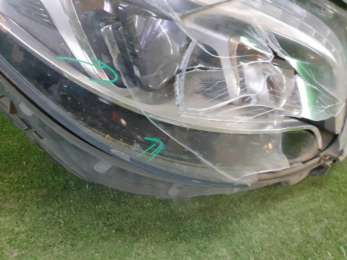 Битая Фара правая Mercedes S W222 (2013-2017) LED