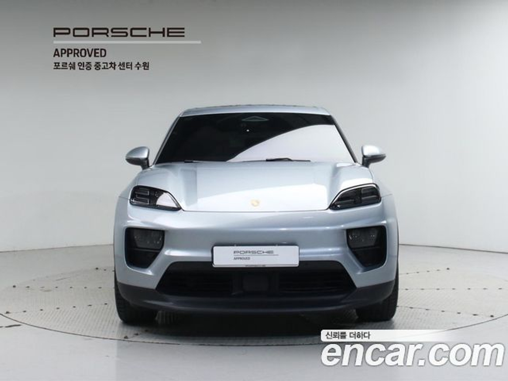 Porsche Macan 4S — 2025
