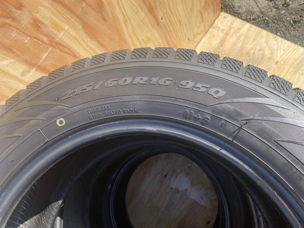 Шины ToyoTranpath MK4 215/60 R16 4шт.