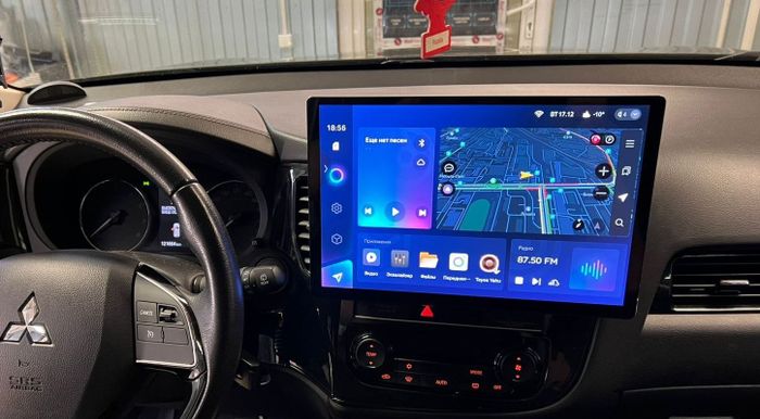 Магнитола для Mitsubishi Outlander 3 2012-2022 (левый руль, рамка 10) - Teyes CC3-2K монитор 13", QLED+2K, Android 10, Быстрая, 4G SIM-слот, CarPlay