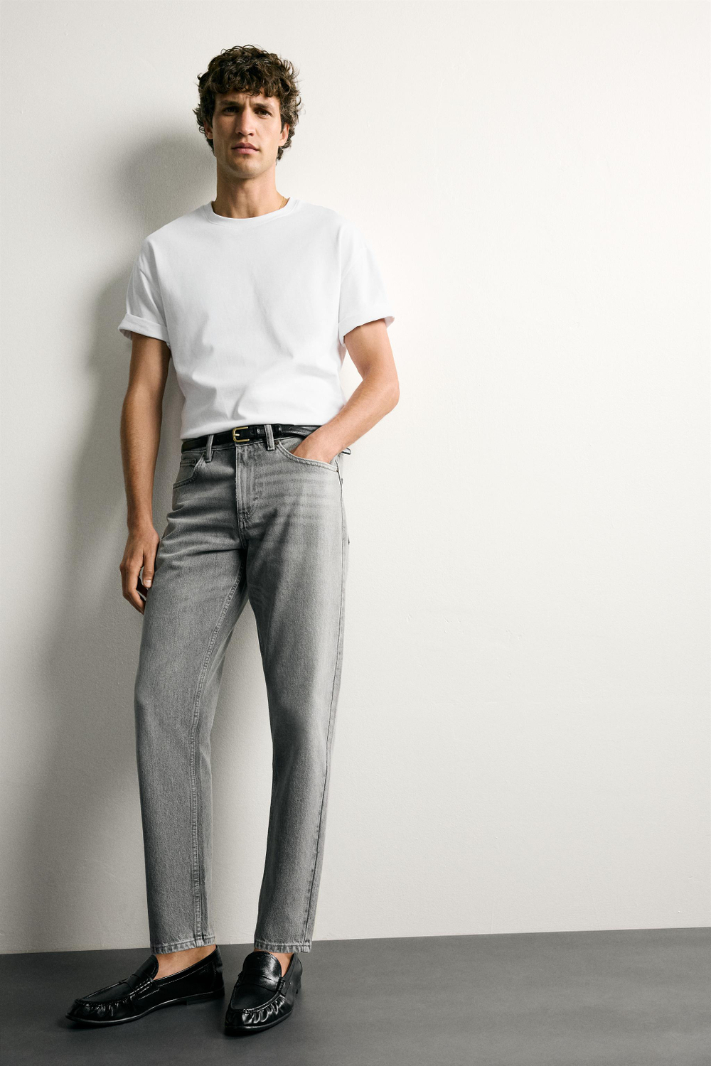 ДЖИНСЫ SLIM TAPERED — ZARA
