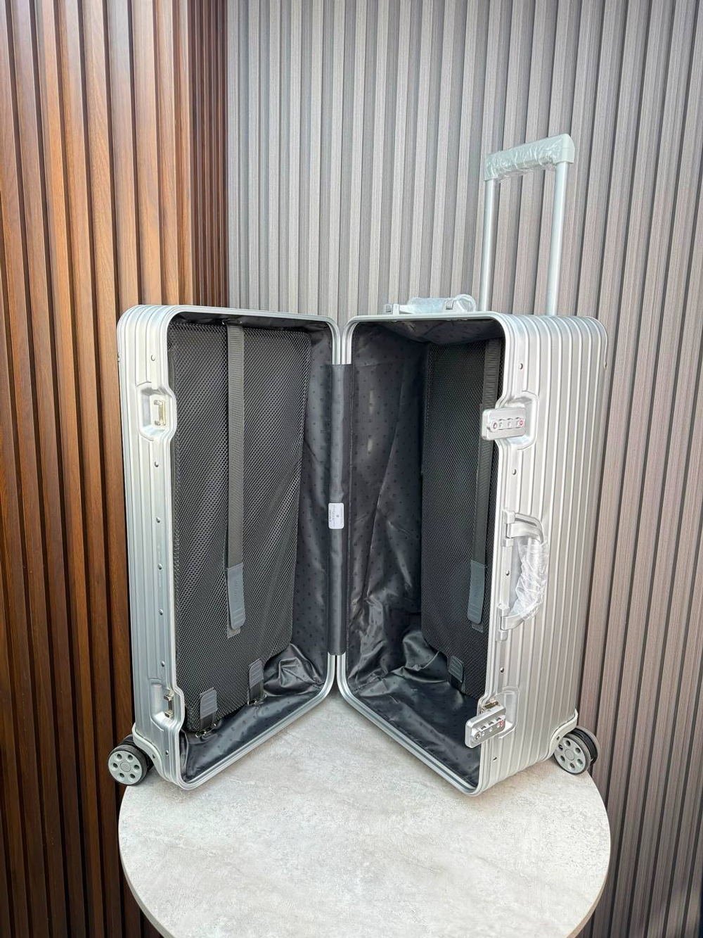 Дорожный чемодан Rimowa Trunk Aluminium