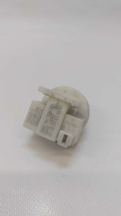 26 Датчик уровня для стиральных машин Bosch Siemens 9000709431 б/у