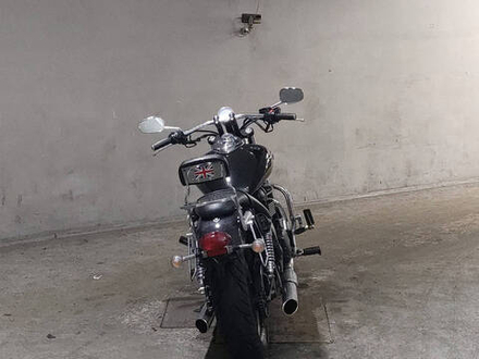 Triumph Speedmaster 900 2012